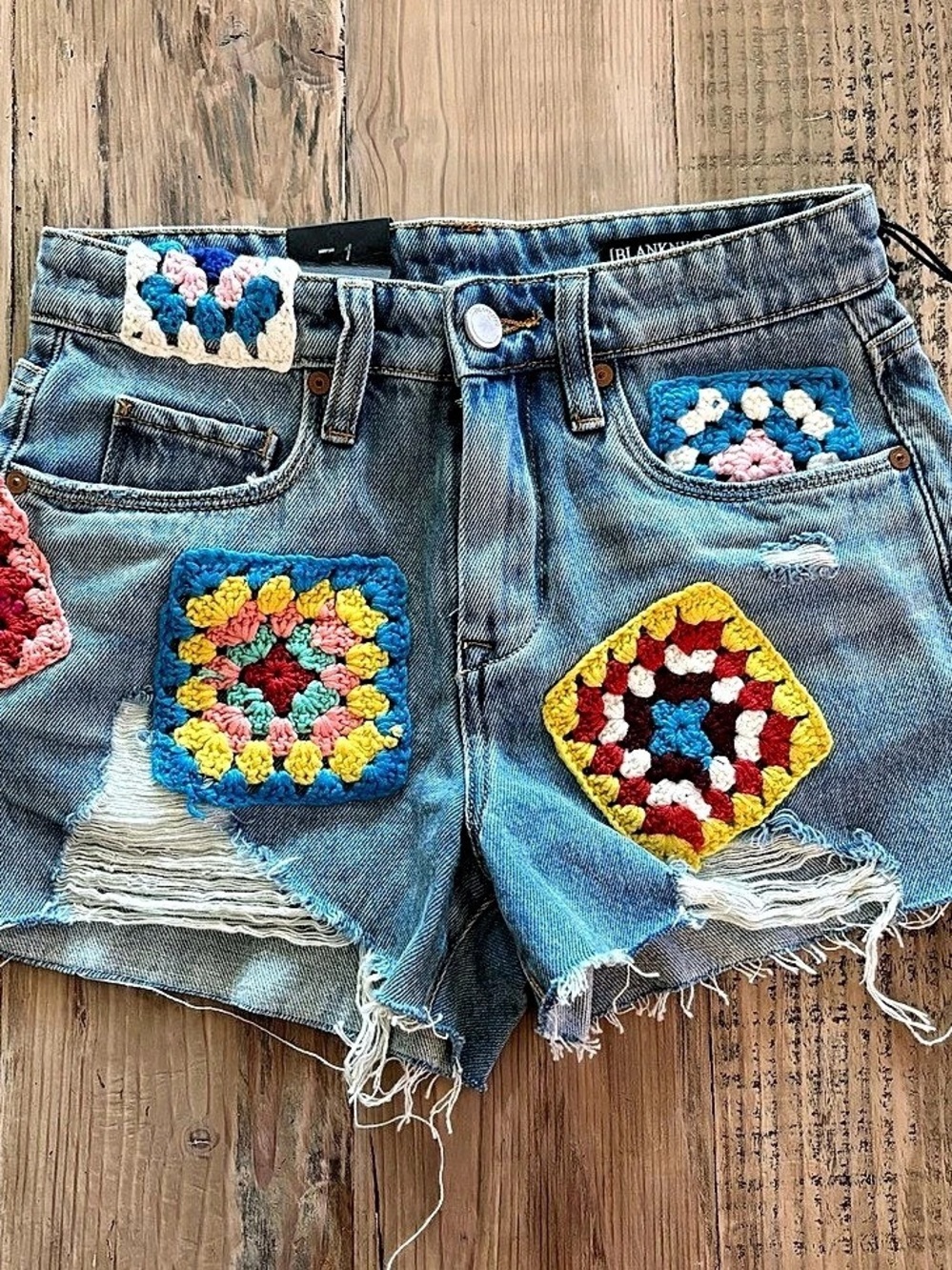 Blank NYC The Barrow Crochet Patchwork Jean Shorts Waist 24 NWT